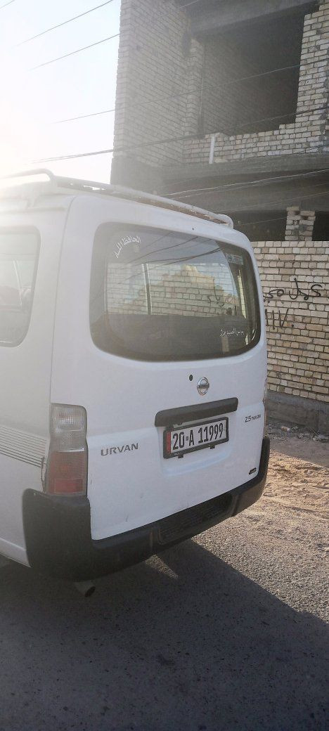 نيسان ناصي موديل ٢٠١١ رقم ديالى انكليزي للبيع مكينه مكفوله قبل ٤ اشهر مجفتها بيها صبغ بالبجم وخلف التأير الخلفي بالطويله السعر ١٠٥ وبيها مجال .. بيع او مراوس بكيا حمل 
للاستفسار الاتصال 
***********
***********
