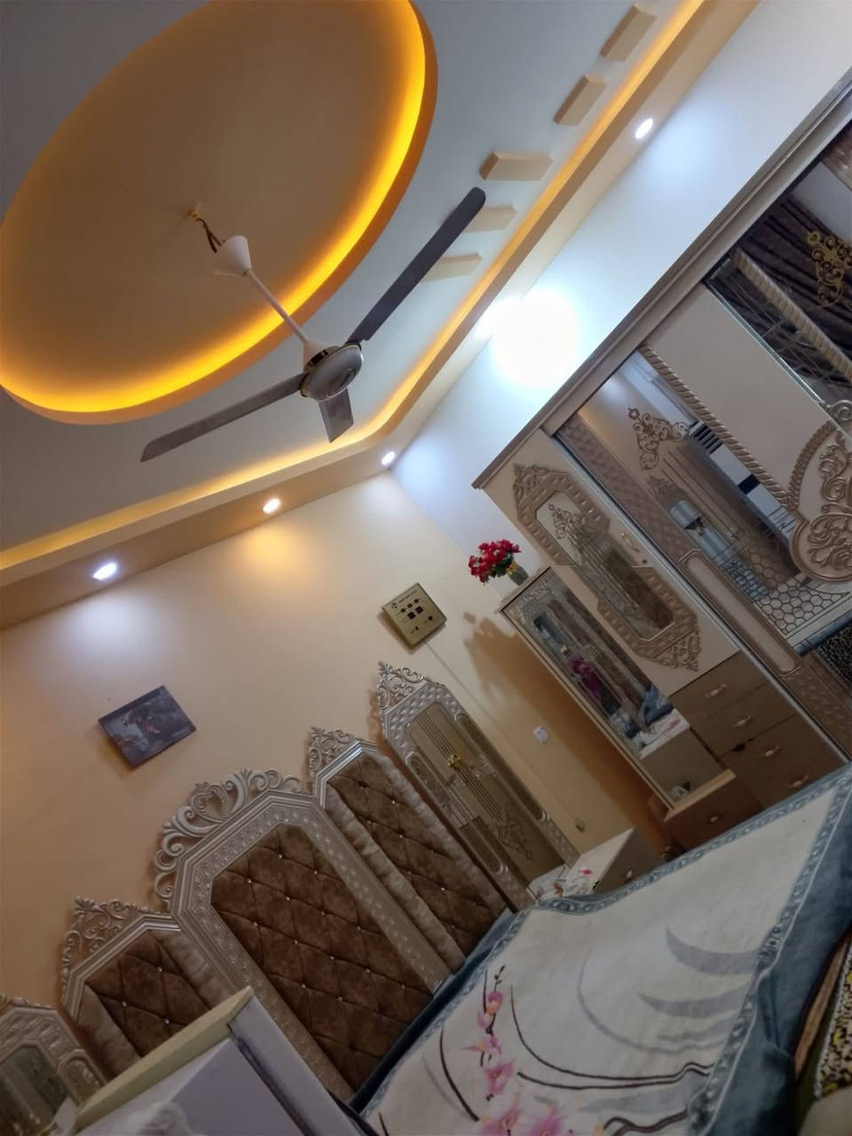 بيت طابقين  للبيع دوانم المعمل 
اول فرع بعد سياج المعمل (فرع صيدلية الندى ) 
المساحة 200 . 10 ×20 
اربع غرف 
للاستفسار أكثر زورو مكتبنا ركن الافراز مقابل ركن الخضراء  او الاتصال على الرقم ***********
#عشتار_للعقارات_واشراف_البناء
