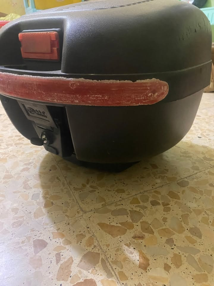 جنطه دراجه جوكر نضيفه سعر ٣٠ الف وبيها مجال.
دشبول تايكر سيفان ابو العرض فقط الشاشه طافيه mp3شغال سعره ٤٥ الف وبي مجال. 

بك لايت سيفات تايكر شغال نقصه بس وايرات كوي ٧الف

المكان بعقوبه للتصال ‭ ***********‬

