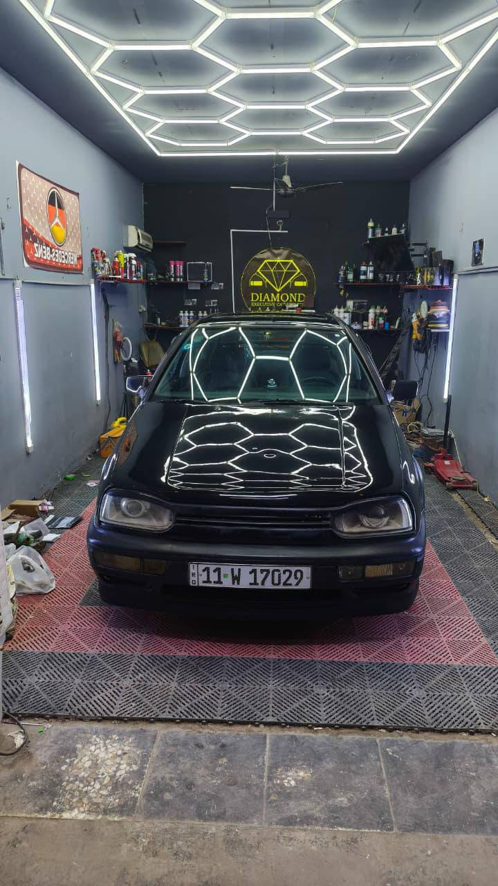 سلام عليكم كولف للبيع موديل ١٩٩٢ 
محركها ٢٠٠٠ سيارة مصبوغة عام 
سعر 50 وبيها مجال الهاتف***********
مكاني بغداد الدورة الاثورين
