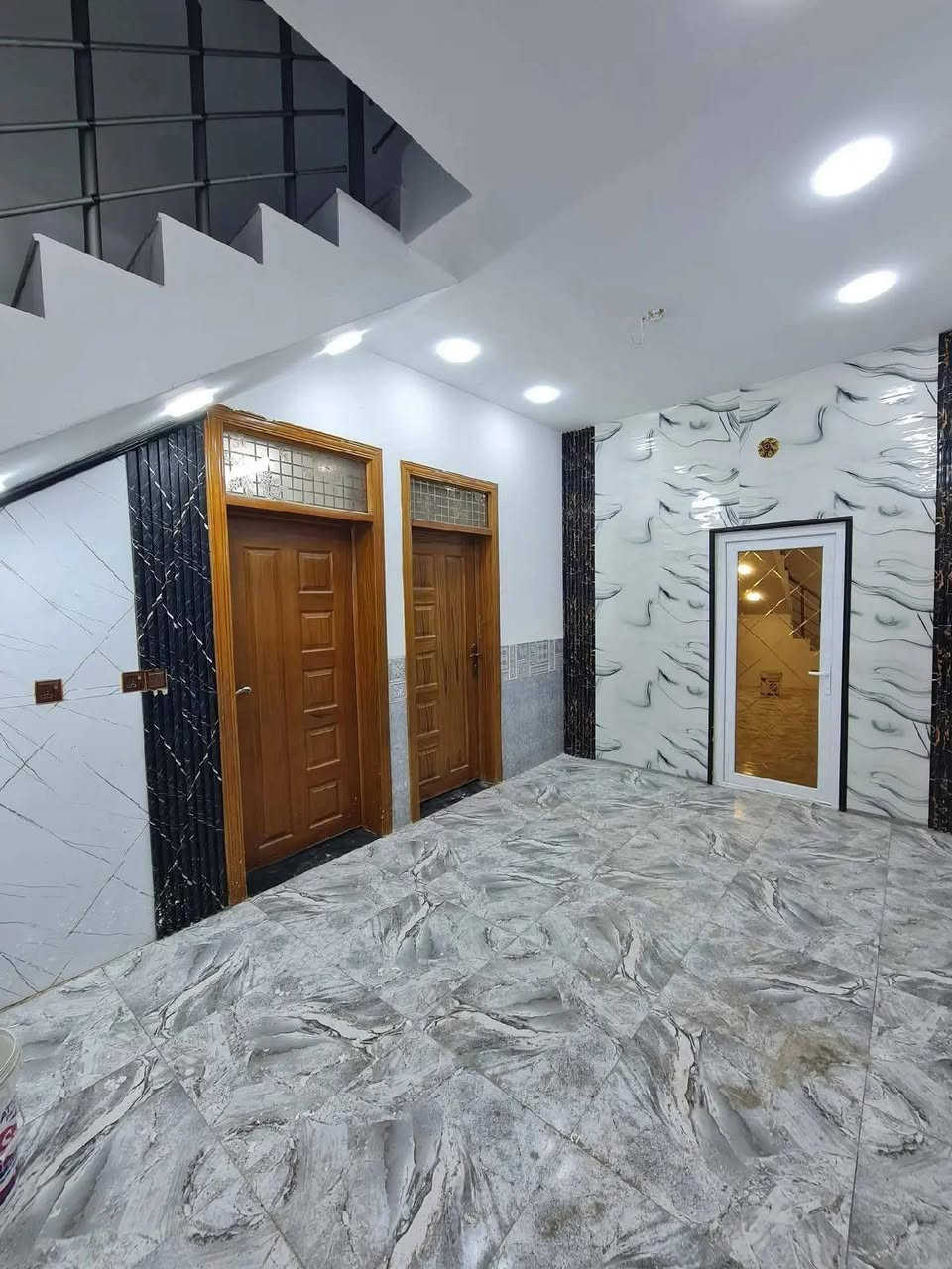 🟥عندك بيت🏚️عندك بناية 🏢
 لاتفوت الفرصه🚨🚨🚨⚠️⚠️⛔️
مكتب المهندس للمقاولات العامة  للبناء الحديث 
🔴نعمل بالاقساط والحاضر
ملحق تفاصيل عرض الاقساط 550الف تسليم مفتاح
ملحق تفاصيل عرض النقد 450الف تسليم مفتاح
ذرعة سقف (منور ستاره كراج) مجاني غير داخل بالذرعة
تفاصيل العرض الانشائي 

1️⃣ تهيئة الأرض وحفرها بعمق (20سم )عن مستوى الأرض وفرش طبقة من الجلمود وطبقه من السبيس الخالي من الشوائب وحدل الأرض بحادلة (20طن) للوصول الى المستوى المطلوب

2️⃣اعمال الحفريات  (20سم)

3️⃣رش الأرض بالمبيد الحشري الجرثومي عالي الفعالية مع فرش طبقة من النايلون الزراعي مع تثبيت منظومة الأرضة.

4️⃣تأسيس شبكة مجاري (4 انج) الأمل الشريف مصري الاصلي ثلاث طبقات او الألماني البولمان مع مراعاة المناسيب والتوزيع الهندسي للصحيات

5️⃣المباشرة بتثبيت قالب الخشب وتسليح النشر حصيره عدد2 الحديد بنشر (30سم)مع اضافة جسور بأبعاد الأتاري (25سم)ناجح بالفحص ff بينهم وبأقطار حديد نصف انج مع شيش قياس 16نوع عراقي
تكون الجسور (12ملم)عدد (4) جسور محيطية مع جسر متوسط والحصيرة متخالفة او متقابلة

6️⃣صب البتلو مع أضافة مواد عازلة للرطوبة مع شركة سيكا 

7️⃣البناء يكون بالطابوق الأبيض الجمهوري (شركة كنكن والربيع وحجي ابراهيم )

8️⃣صب الأسقف نشر (30سم)+ الجسور والمواصفات الطابق الثاني والبيتونة نفس القياسات المذكورة ويكون الطابق الأرضي رباط (30سم)وبقية الطوابق مرد ماء  
9️⃣تأسيس شبكة الماء مسلح درجة اولى تركي ثلاث خطوط الحار مسلح 

🔟تأسيس الكهرباء نوع بوري العقبة الأردني او الفنار السعودي

1️⃣1️⃣تطبيك الأرضية مرمر او بورسلين اسباني او هندي 

1️⃣2️⃣تطبيك الحمامات والمطابخ بالسيراميك الهندي او الأسباني مع الأرضية

1️⃣3️⃣عمل الجص والبورك مساطر بقياسات (90 cm) والبورك نوع غزال او مالج مع اعمال الطرطشة والعزل

1️⃣4️⃣الواجهة تكون مرمر او بورسلين (%50) بدون اي اضافه بلأسعار او اختيار احد النوعين 

1️⃣5️⃣ديكورات جبسن بورد للصالة مع الأنارة لكل غرفة 

1️⃣6️⃣الأنارة نوع سعودي او اماراتي بضمان 5 سنوات والميزانية نوع (اي.بي.بي)سويسري ضمان(25سنة)

1️⃣7️⃣الفتنكات الصحية او اثاث الصحيات نوع تركي درجة اولى 

1️⃣8️⃣بايات الدرج مرمر تركي  (3سم) حسب اختيار صاحب الدار 

1️⃣9️⃣محجر الدرح اللمنيوم واختيار اللون حسب اختيار صاحب الدار ويكون اربع شرايط مع كل باية دنكة

2️⃣0️⃣الأبواب الداخلية تركية 

2️⃣1️⃣الشبابيك المنيوم مع الزجاج بقياس (6ملم) و

2️⃣2️⃣باب الأستقبال قاصة تركي المنشأ مع كيلونات ايطالية بضمان (20سنة)الى سعر اقصاه ($250)
2️⃣3️⃣السطح شتايكر مع فلين بسمك (3 cm)مع اعمال التسطيح الزميج+ الماستك+الزفت
2️⃣4️⃣تجهيز سخان سعة (120لتر) مع تجهيز تانكي سعة (1000لتر)مع تجهيز بوستر مع مضخة ماء درجة اولا
2️⃣5️⃣شبكة معالجة الأرضة + تأسيس خطوط كامرات + انترنت ( تأسيس خط نت وخط ستلايت )
2️⃣6️⃣طلاء الوحدة السكنية بطلاء بلاستيكي (جوتن+برجر+ديلوكس +ناشينال)

      
 1️⃣التصاميم المعماريه مجانيه بالكامل 
‏ℹ️لطلب المعلومات او الاستفسار 

☎️*********** ☎️***********
