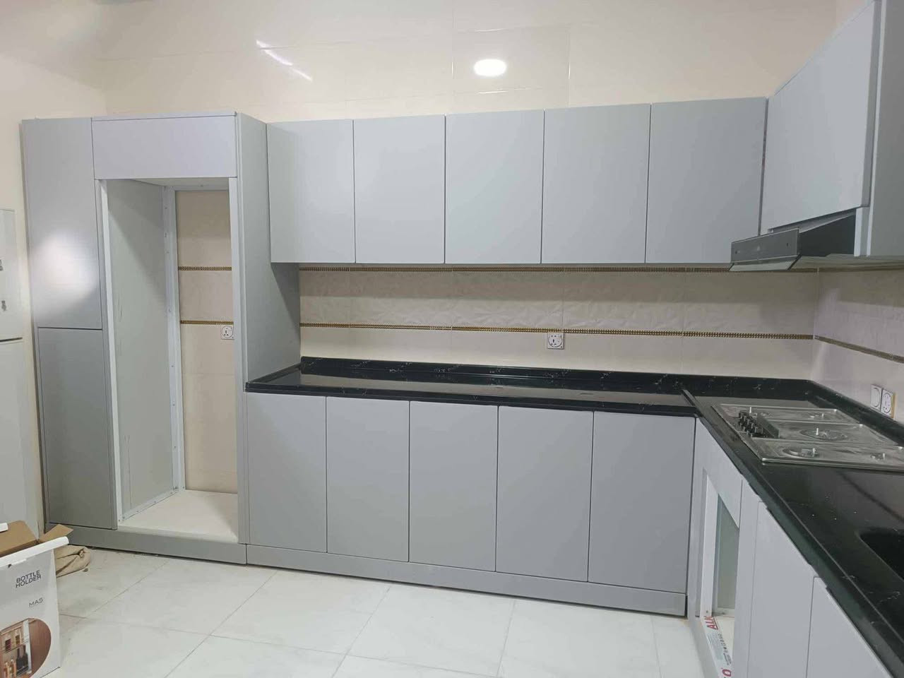 حاضرين نشتقل محجل وكونترات تركيه وشبابيك سلايت وبوب المنيوم بارخص الأسعار سعر جمله خاص بل شركه متر المحجل 29الف مواد تركي ضمان عشره سنوات هاذه الرقم موجود علي واتساب ***********
