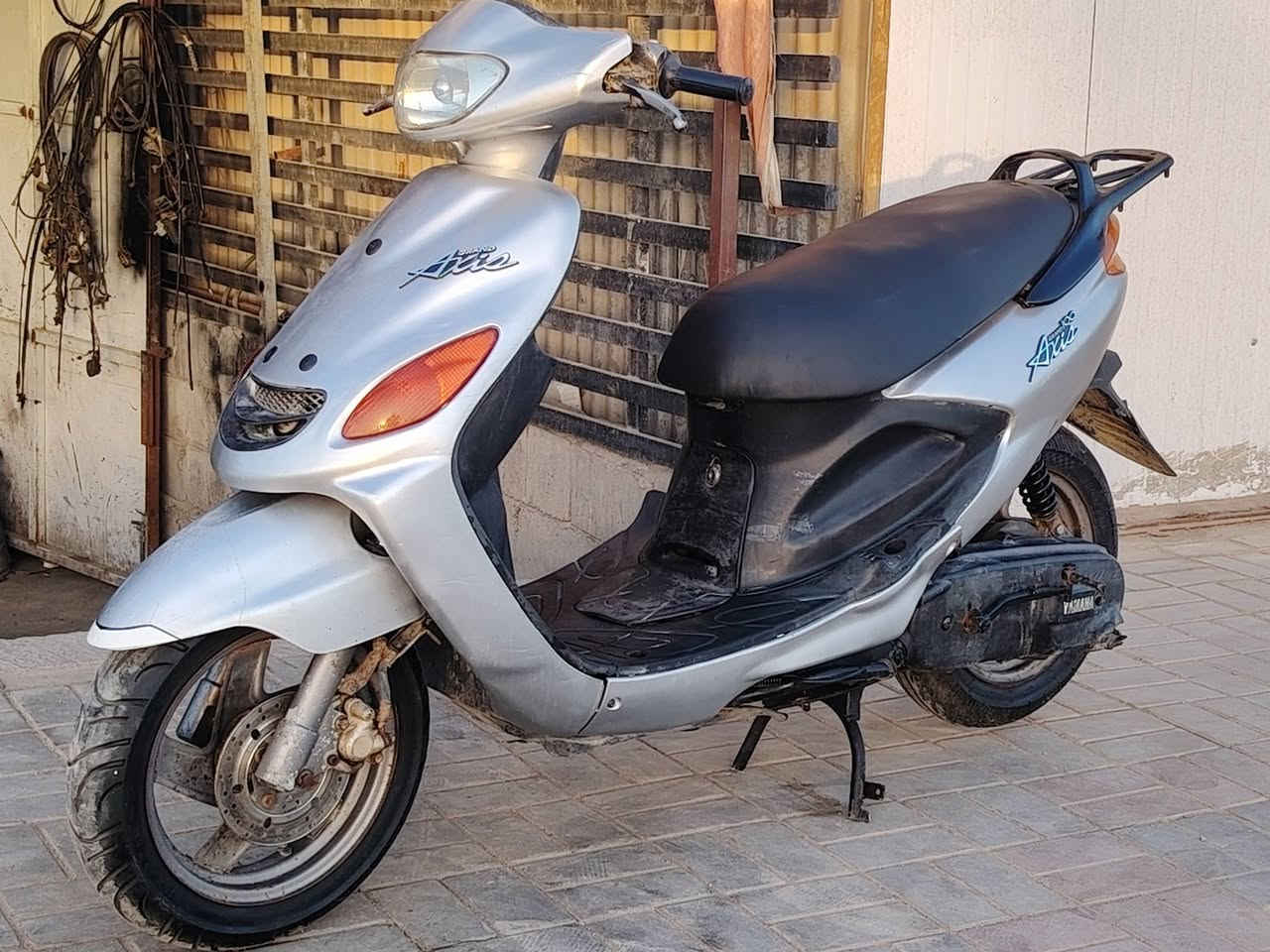 دراجه دولفين دولفين للبيع السعر ٣٥٠ وبيهه مجال الشراي يتصل عل *********** مكانهه السماوه كرهبايات شغاله دراجه نظيفه
