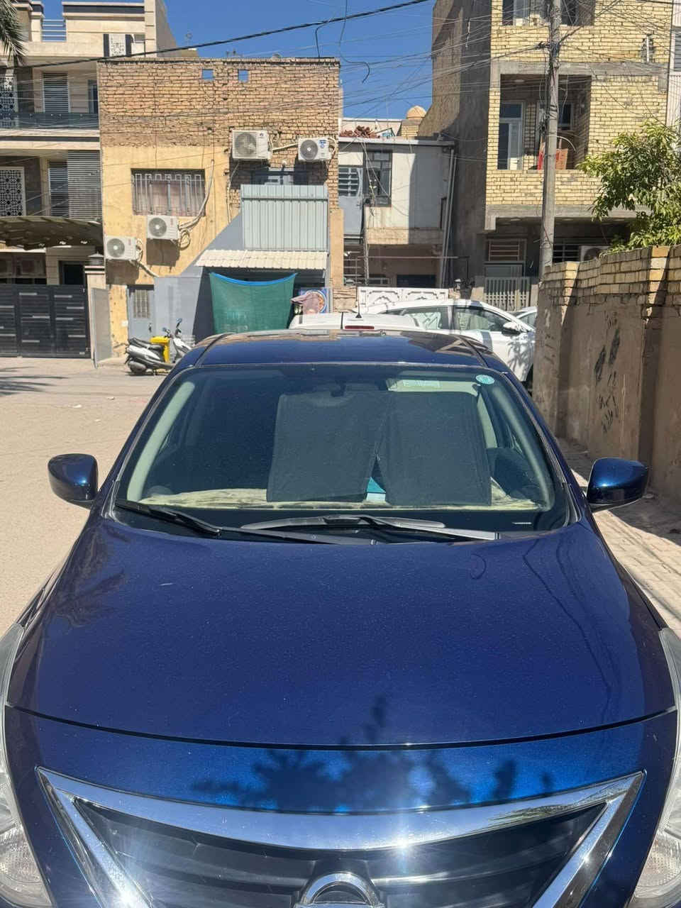 سلام عليكم شباب نيسان فيرسا 2019 امريكي ظربتهه الجاملغ الخلفي بس والجنطه مصبوغه غيرهه مكفوله السياره بجم كبس بلادي ماشيه 97 الف كير مكينه تبريد مكفول سعرهه 93 وبيهه مجال للشراي ***********
