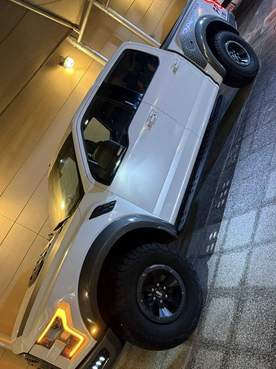 سلام عليكم
للبيع فورد رابتر اصلي  مديل 18

خليجي وكاله الجادريه 

فول مواصفات 

مكينه 3.5 توين تيربو 

سياره جاهزة تخم تاير أمريكي 

كفاله عامه السياره 

***********

***********

مكانه بغداد البلديات
