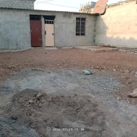 رجم حديد • ٢٠٠م • أرض بيضاء