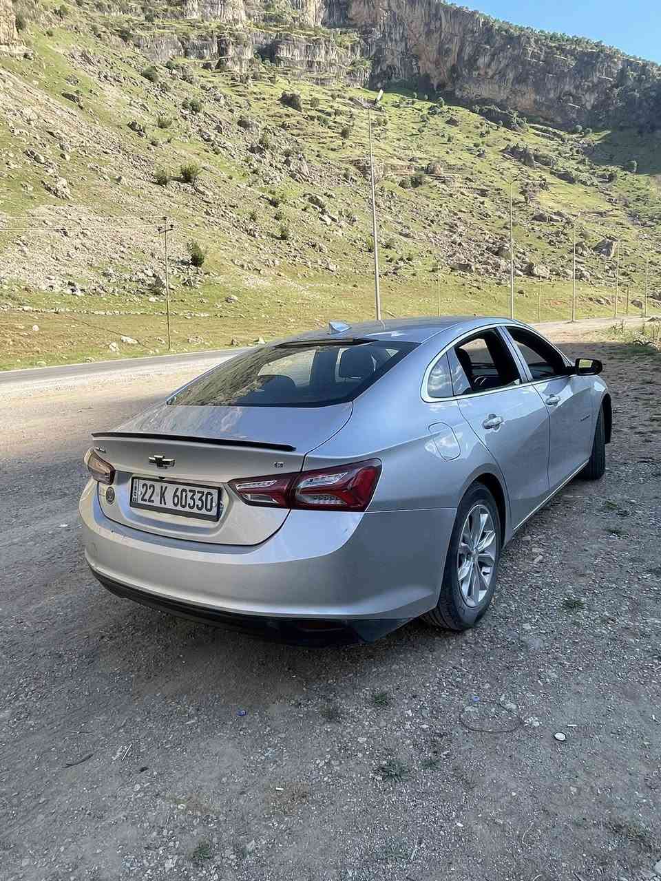 ماليبو للبيع موديل2020 اربيل حادثها امامي 3 قطع ثنين صبغ وجاملغ بارد السياره بدون دواخل السياره حلوه ونضيفه ومكفوله ميكانيك وكهرباء 
صدر جديد 
تخم تاير جديد 
تبريد تدفئة فول بلادي شركه 
تدفه مقاعد 
بصمه ابواب وصندوك 
شاشه جبيره 
تشغيل عن بعد 
اوتو ستوب
وباقي مواصفات ال LT
السعر 107وبيها مجال بسيط 
الرقم ***********موجود رصيد واتساب
