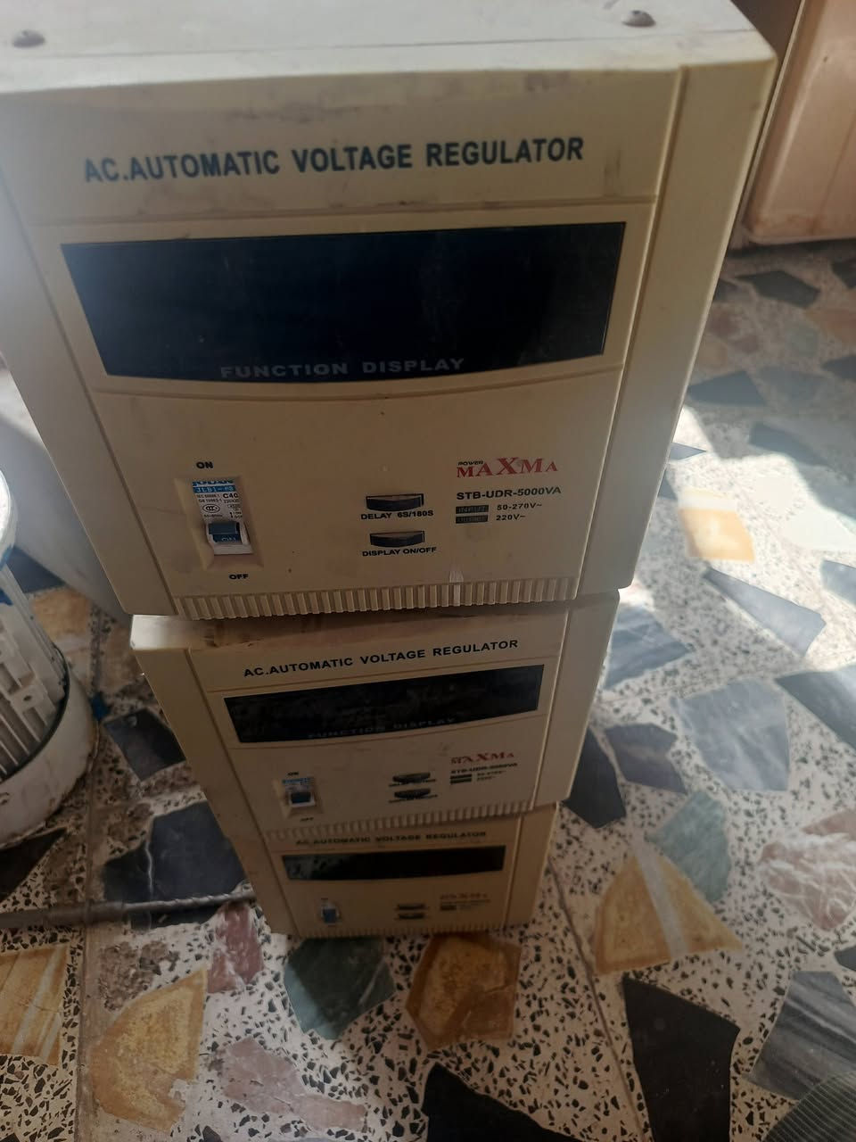 السلام عليك عدي ماطورات البيع العدد 5 وعندي ماعرفهان ***********
