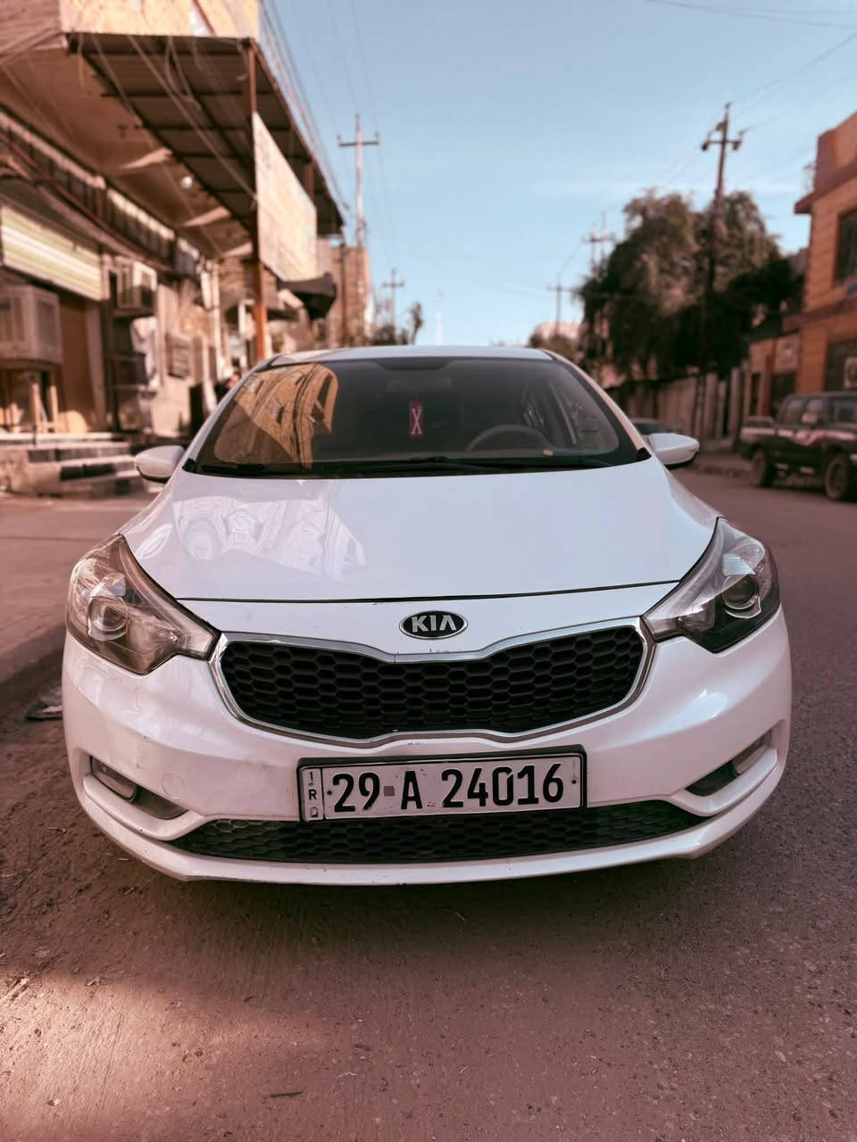 السلام عليكم
كيا سيراتو 2014 خليجي مكينة مامفتوحة رقم واسط بأسمي تحويل ثاني يوم كفاله بيها مكانات بارد بسيطة ماشية 138 الف حقيقي وماكو 2014 هيج ممشاها 
#السعر 130 وبيها مجال بسيط 
#مكانها ناصرية مركز ***********
