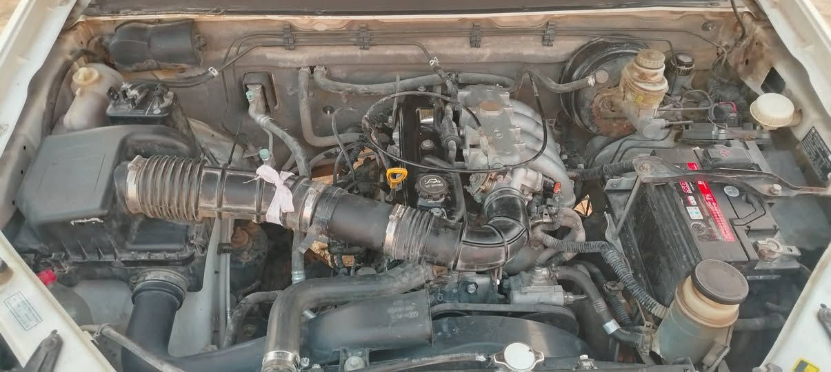 كريت ول 2015
رقم مثنى بسمي سنويه 2028 
مكفوله كفاله عامه 
محرك ما مفتوح برقي بي شرط 
مكفوله من الضربه والصبغ والتبديل والبارد 
كهربائيات كله شغاله 
تبريد ثلج 
تخم تاير جديد 
حداديه جديده 
سياره ما متعوبه جديده 
سعرها 80 قفل 
مكاني ناصريه 

‏‪0789 377 1782‬‏  واتساب او اتصال
