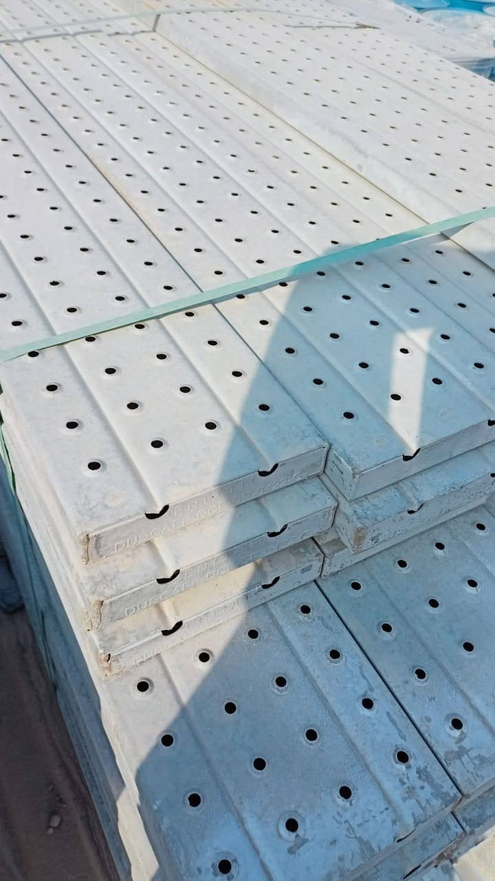 دراب حديد للبيع طول 2متر اكو متر ونص واكو متر عرض 20سم بغداد مدينة الصدر أبو أيمن اللامي ***********. ***********
