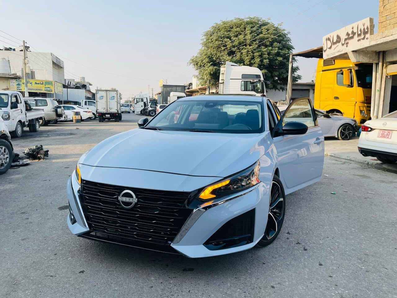 نیسان التیما 2023 SR بلاص مواصفات معروف لون ممیز سمتی 13الف ماشیە سیارە رقم  کاتی ترقم شمالیە مدە 90یوم سونر موجود صورة حادث موجود 
مكان سیارة كلار  
158 ورقة قوفل بدون معاملة
***********
