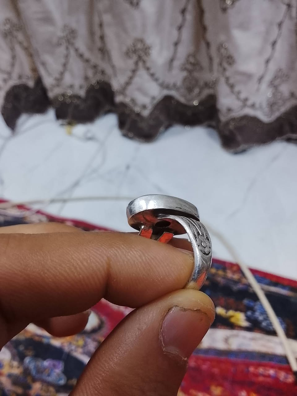 السلام عليكم فيروز  نيشابوري حجر ايراني أصلي وصياغه عراقي خا لصه 925 للبيع سعر 100وبي مجال

رقم ***********
