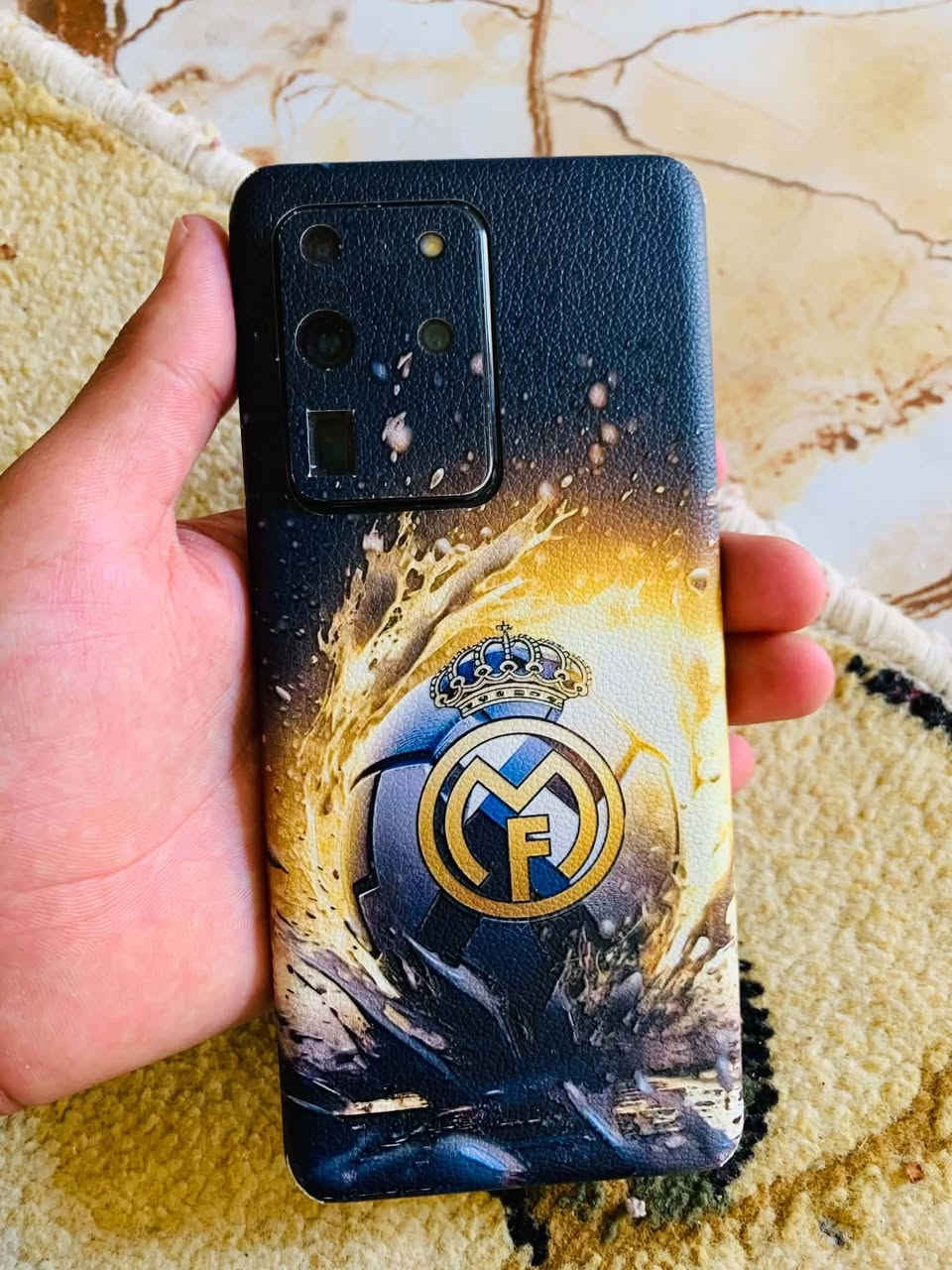 للبيع 20s,, التره 
شرط الجهاز ما مفتوح نضيف حيل
البطاريه 5000 الذاكره 128 
السعر 320


**إذا كنت صاحب هذا الإعلان وتريد حذفه لأي سبب، رجاءا أرسل رسالة إلى الدعم الفني**