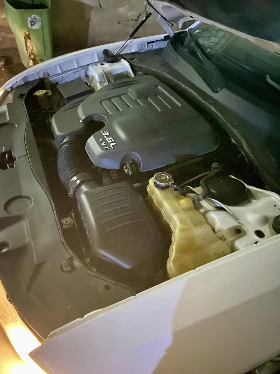 #السلام عليكم
جمعة مباركة على الجميع 
#للبيع او مراوس بأقل جارجر رقم بغداد 2013 مكينة 3600 كير ماوس فتحة سقف شاشة كبيرة هيتر مري تدفئة كشنات سيارة استخدام شخصي ماماشية هواي #حادثها فقط دعامية امامية وبيها باردات شويه سيارة قطرة خياس مابيها داخل نظيف 
#مكاني بالناصرية مركز 
متواجد ماسنجر واتساب *********** السعر 153 وبيها مجال
