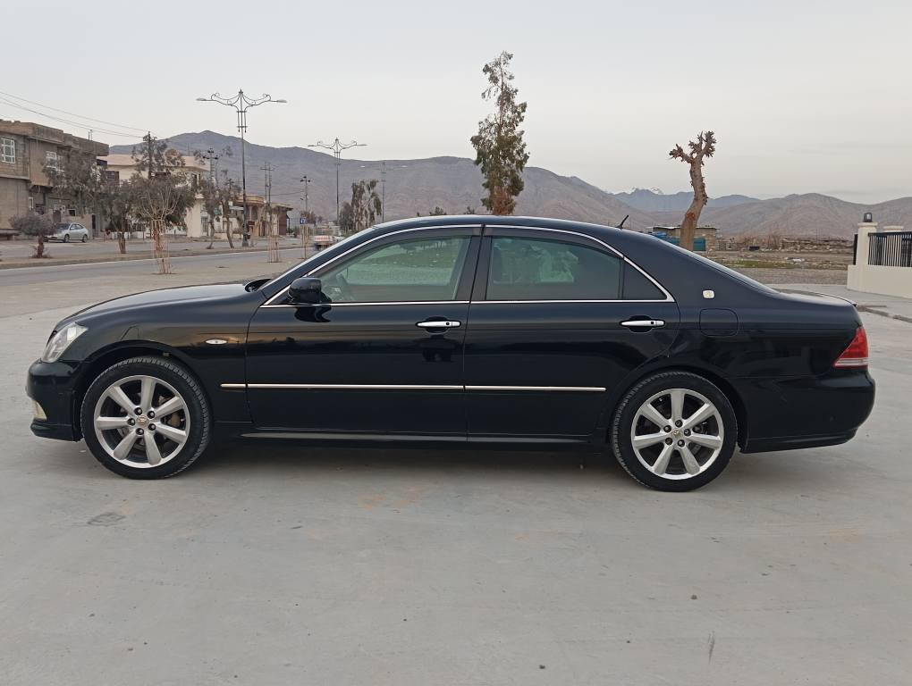 شاهینە  ئەتڵەت 2004 کچکە بەکچکە بڕاوە بێ لێدراو سێ دووگمە سپۆرت بێ دوکەڵ  دینار مەسرەفی تیانییە شوێن ڕانییە سحری 50گەڵا *********** رانية, السليمانية
