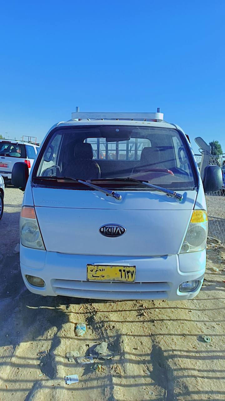سلام عليكم بومه موديل 2007 كير ومكينه خير من الله جاهزه تخم تاير جديد رقم بابل مصفره ضريبه وغرامات ومدفوع فلوس المعامله تستلم ارقام وسنويه انگليزي بس تدفع رسم السنويه بيها وكاله عامه بئسمنه رقم شاصي واضح بدي مشدود سعر 58 مكان السياره بابل القاسم ع *********** ***********
