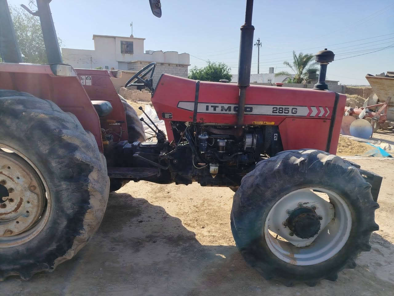 السلام عليكم ورحمة متاح فركسن إيراني مودل 2012 نضيف جدان كل بشرط  كما موضح بل صوره الاتصال على الرقم /***********
