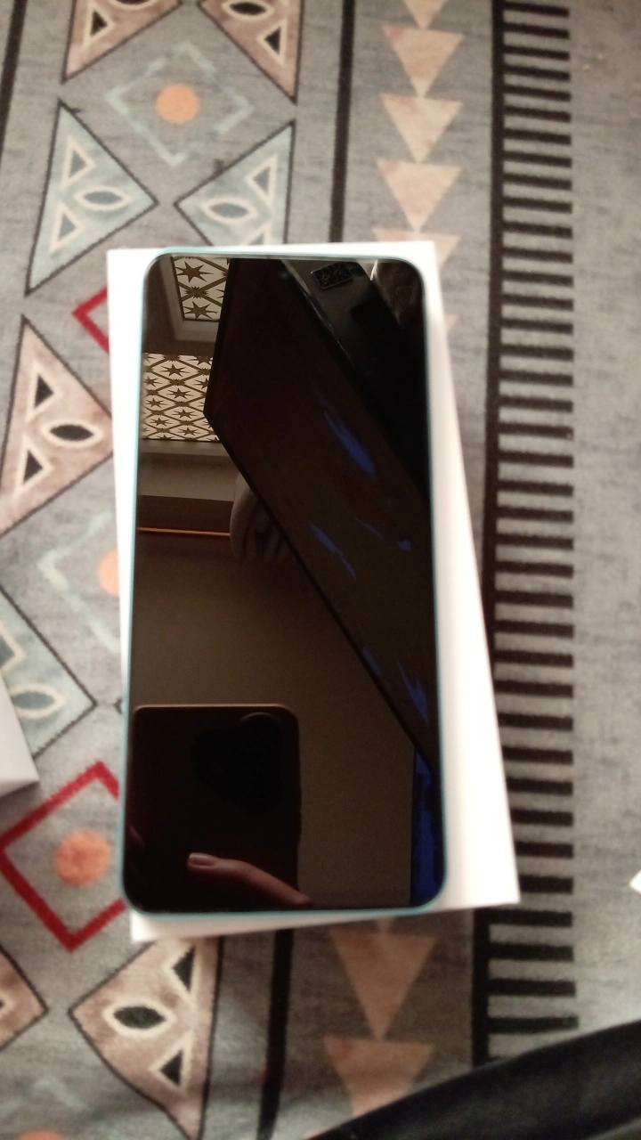 جهاز Honor 90lite
مستعمل فقط سبوعين 
للبيع جميع ملحقاته وياه البطاريه 4500
اصدار 15 حديث 
الذكره 228
الشاشه 1080
شاحن جديد وكيبل 
شاشه لاسق اصليه وياه 
السعر 200
لتواصل 
ع هذا رقم 
***********
