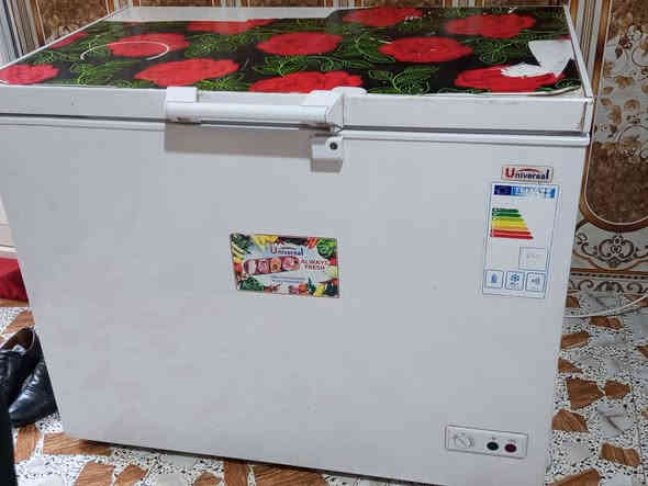 مجمده للببيع. مستخدمه شهر ونص بعدها جديده . شرط التجميد  فول نضافه ،🔒✅
السعر . 200  .
***********
