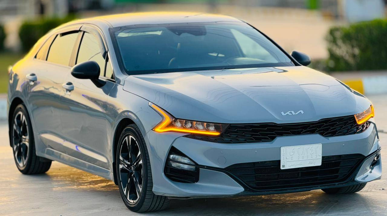 السلام عليكم 
للبيع كي فايف 
موديل 2022
وارد امريكي 
المواصفات  Gt
شاشه 
كامره رادار جانبي 
مكينه 16000تيربو 
بصمه تشغيل 
بصمه ابواب 
تشغيل عن بعد 
وبعد بيه مواصفات مذاكرهن 
مكاني واسط الصويره 
الاستفسار اكثر الاتصال على الارقام التالية 
***********
*********** الطائف, مكة
