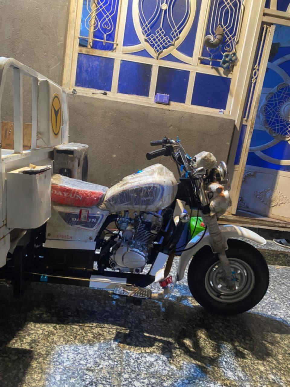 السلام عليكم..
ستوته للبيع اوراق  2013 

توه معمره صالها سبوع كله جديد من طول 

مكفوله من طول لطول حته براغي جديد 

السعر خاص مكاني ناصريه مركز حي اريدو 

رقمي ***********
