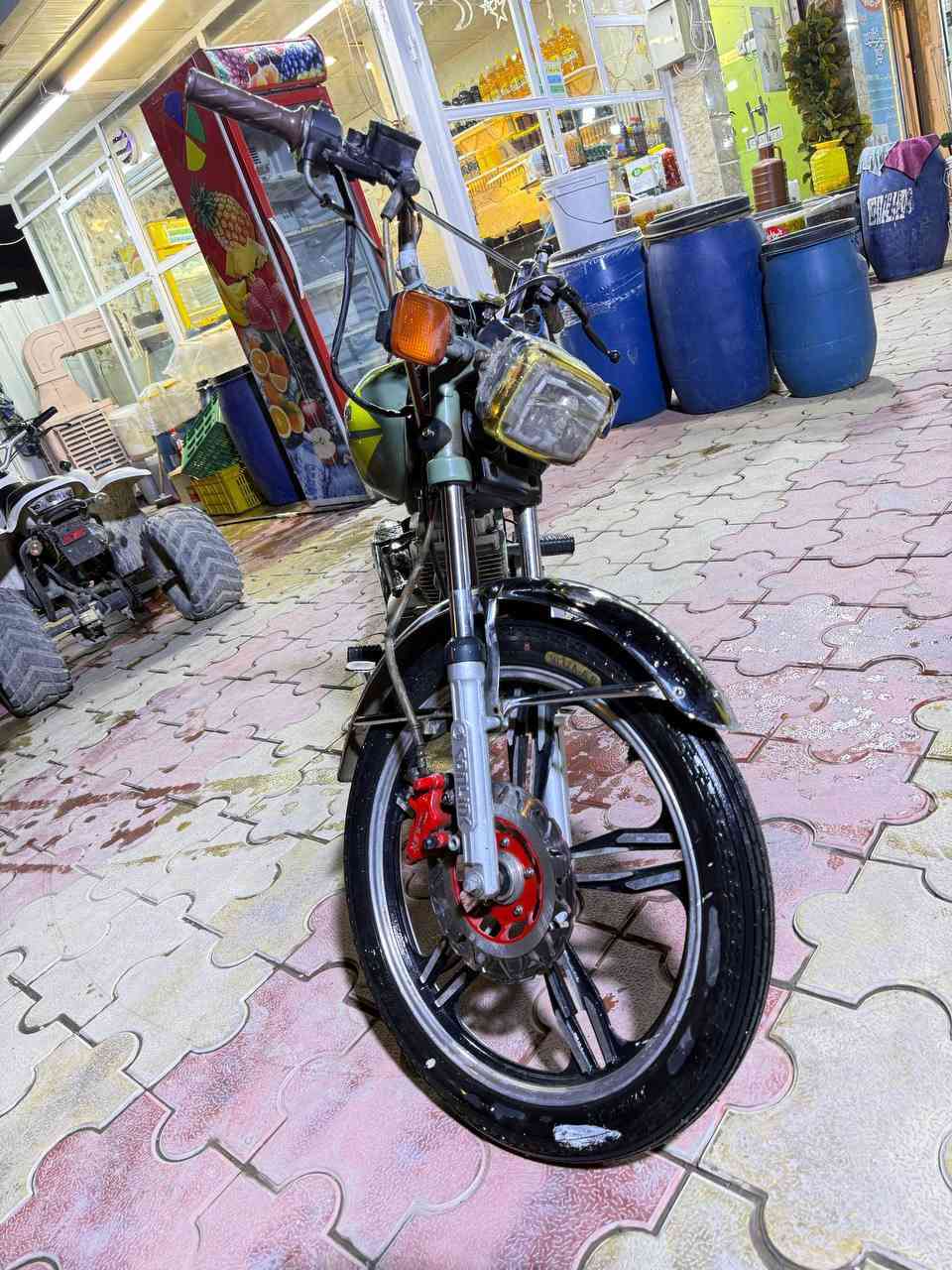 سلام عليكم 
سونك ٢٣ للبيع  نضيفه
مكينه صافيه ساعه 
تاير خلفي جديد 
نقص كماليات فقط 
سعر ٤٥٠ وبيها مجال
***********
