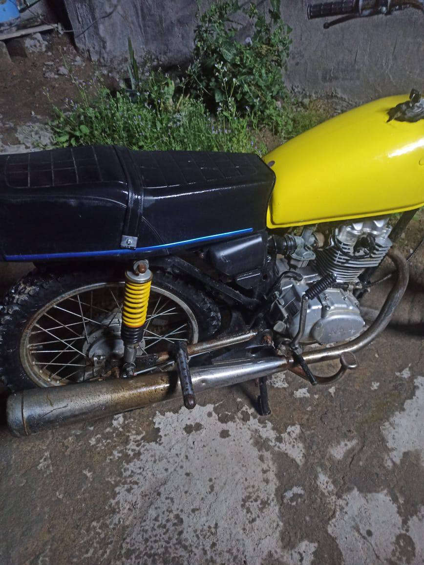 السلام عليكم من رخصة الادمن عندي دراجه ادوات اني لااعرف اسوقها ولااعرف اسمها مديل 19 مكفوله اوكفلك بس عن السرقة وهذا رقمي بي واتساب ***********  مكينه باكيت وتواير جدد المكان الزبير
