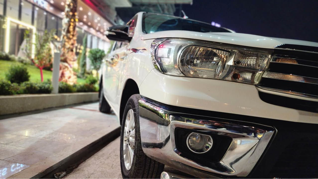 Toyota hilux 2016 
سەیارەیەکی خاوێن و بێ کێشەیە ١٠٠ هەزار کیلۆمەتر رۆیشتووە 
فول مواسەفاتی شەریکەی جیهانە سبوغی نییە تۆزێک تەعدیلی هەیە (کەمتر لە بستێک لە دەرگای سایەقە تەعدیلەکە ) 
سەنەوی و رەقەمی نوێیە 

سیارة نظيفه مآبي سبوغ 
ماشي ١٠٠ ألف كيلومتر 
مواصفات مكفول شريكة جيهان 
☎️*********** أربيل, العراق
