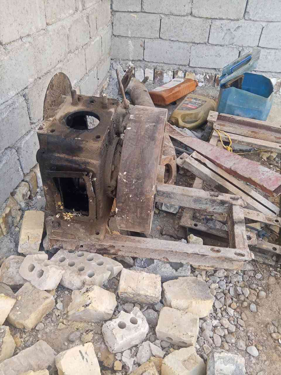 لشه مال ماطور 5حصان لبيع هي وغرض لبيع كلشي مابيه العنوان لسعر 80 الف بابل كفل  ‏‪0773 909 6807‬‏اسيا ***********
