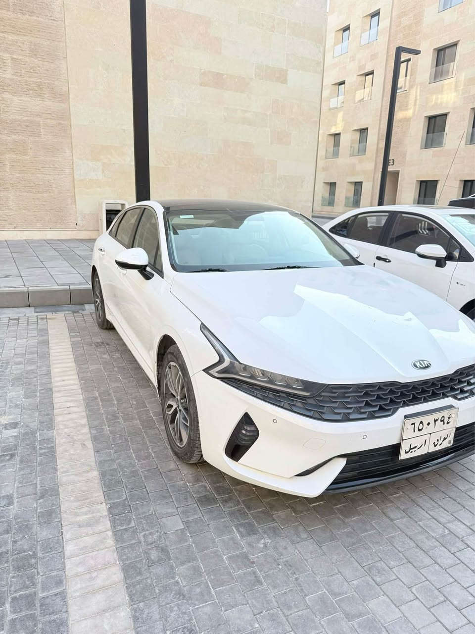 السلام عليكم للبيع مستعجل
اوبتما k5 خليجي مكفول جديدة للبيع 
السياره فول مواصفات 
بنوراما كشنات جلد وكهرباء وتدفئه وشاشه وبصمه ورادارات وبعد هوايه مواصفات 
ماشيه ٦٩ الف كم  
رقم اربيل تريد تحويل تريد وكاله 
رايده ب ١٩٣ورقه وبيه مجال بسيط
***********  للشراي فقط بغداد, العراق
