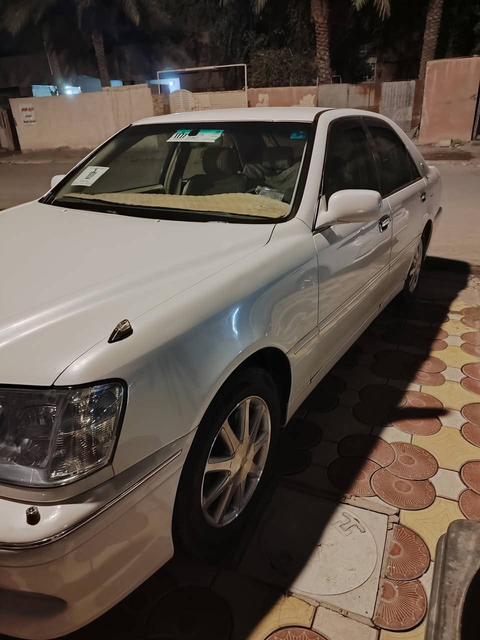 ملكة جديده موديل 2004 للبيع مكفولة من كل شيء بأسمي رقم جديد السعر 150 التواصل عل الرقم ***********
