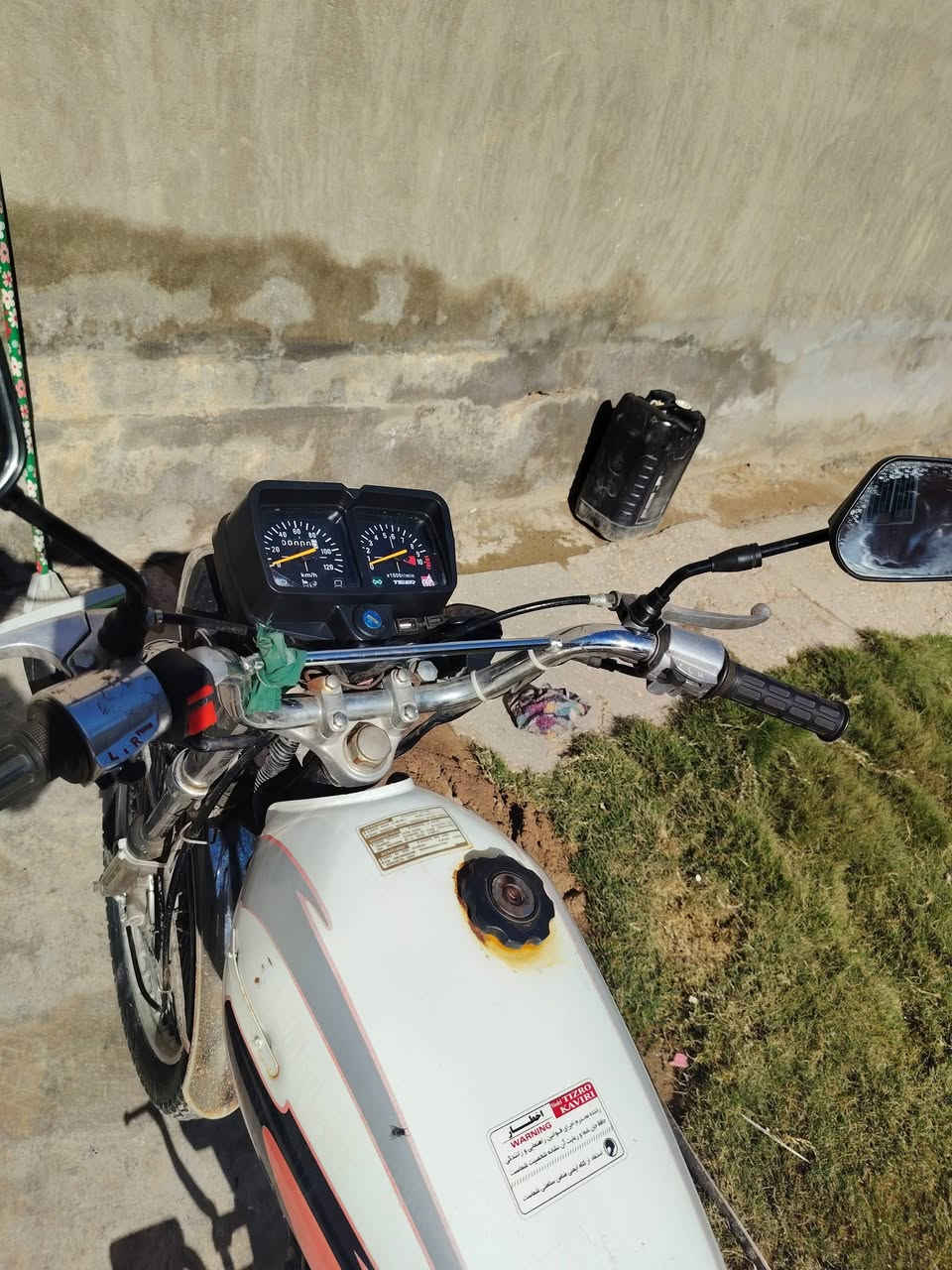 السلام عليكم تايكر موديل 21 دراجه
نضيفه خير من الله بس بيهة لاستيك ولف غيره ماكو الدراجه متفشل أبد السعر 350 وبيهة مجال حك الجيه 
***********
