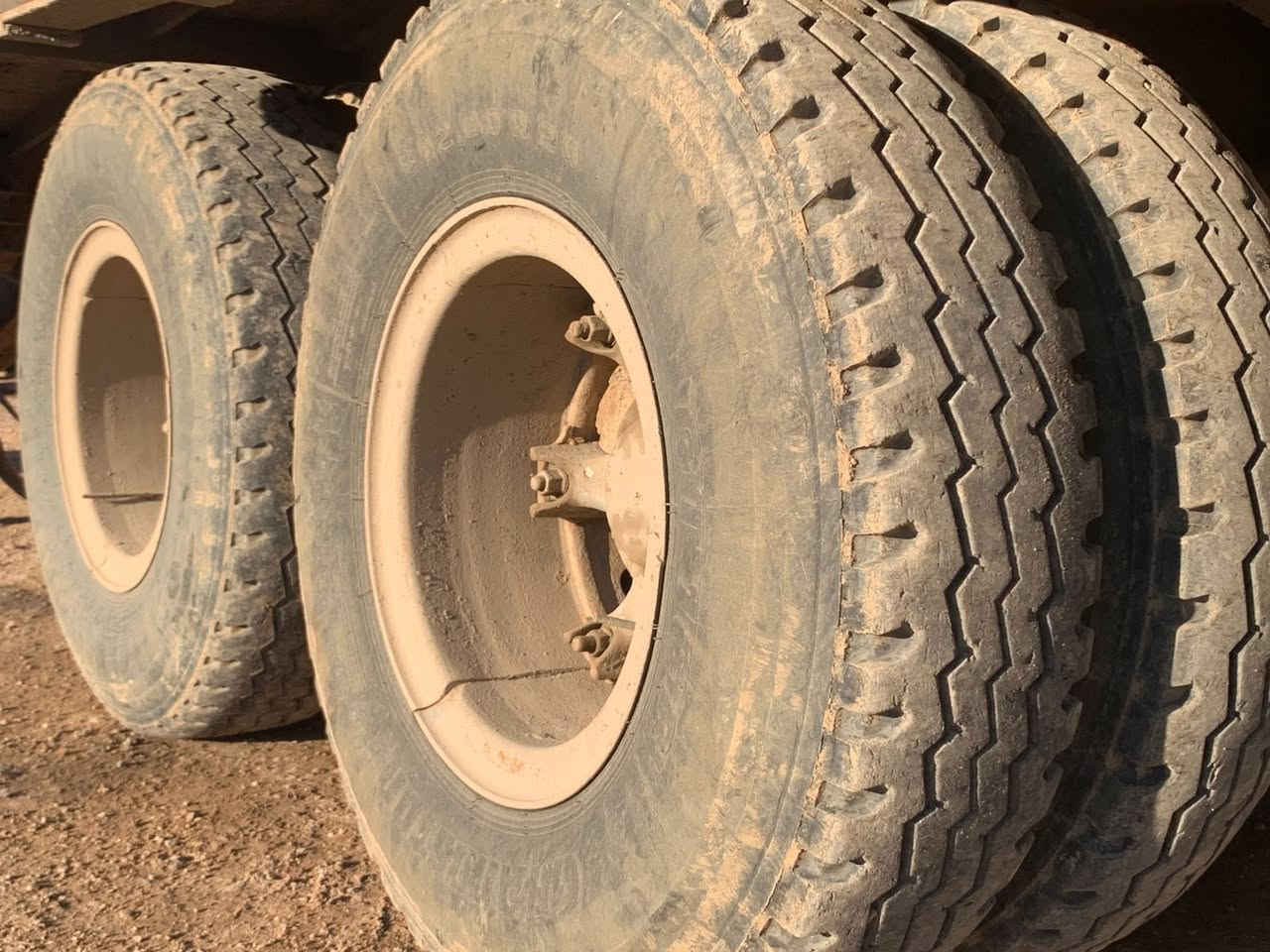 السلام عليكم تواير هنة وويلاتهن كاملات العدد ٨  للبيع للاستفسار على هذا الرقم ***********
