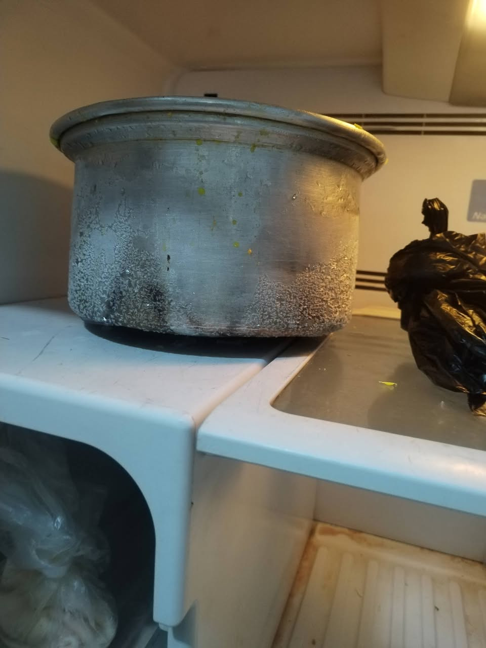 ثلاجه للبيع نقص غاز ***********
