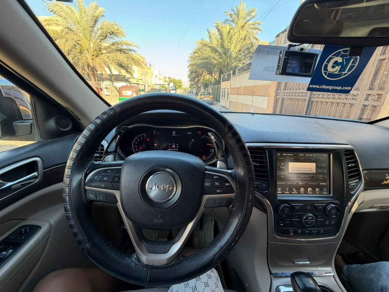 سلام عليكم جيب لاريدو مديل ١٦ فور ويل داخل بيجي مكينة ٦ سلندر ٣٦٠٠ سيارة حلوة وجاهزة مال جناي حادث موضح بل صور وبيها بل عراق نص جاملغ خلفي ونص باب مكاني بغداد لامين السعر ١٦٠ وبيها مجال ***********
