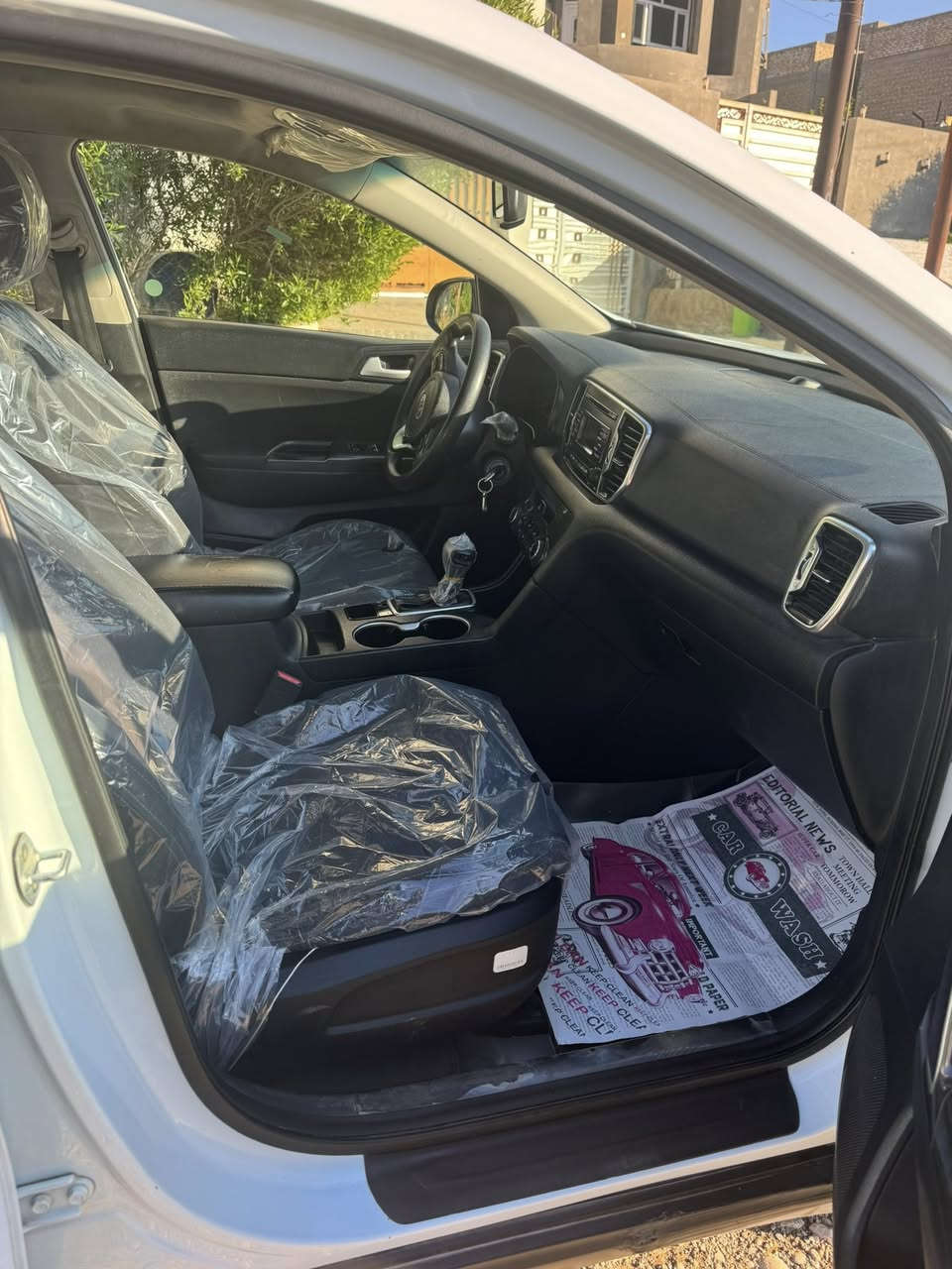 سبورتج 2017 للبيع او المراوس يرهم
السياره خليجي مابيها ايشي ومكفوله من الصبغ الضربه او البارد 
سياره حيل نضيفه مال جناي 
ماشيه 218 الف 
سعر السياره 178 وبيها مجال حك الجيه وللشراي 
المكان بعقوبه ديالى 
***********
