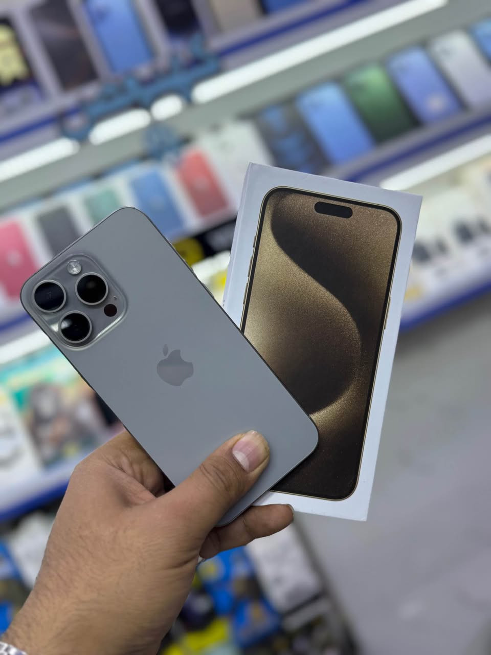 السلام عليكم وصول وجبه جديدة من الآيفون الأمريكي
والشرق الأوسط والأسعار نار 
كربلاء سوق المهدي هاشتاك للمبايل 
*********** واتساب 
*********** كربلاء, العراق
