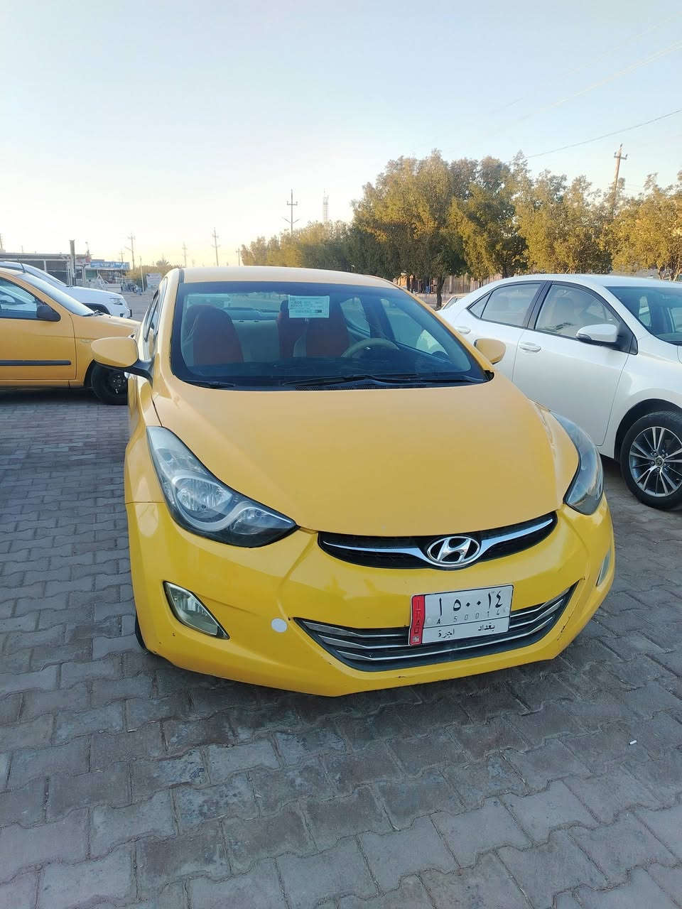 سلام عليكم الانترا للبيع موديل 13 مكينه 1800 سياره وارد أمريكي جاملق وبنيد بدون داخل مكاني بغداد المدائن السعر 98 وبيه مجال الشراي يتصل على الرقم ***********
