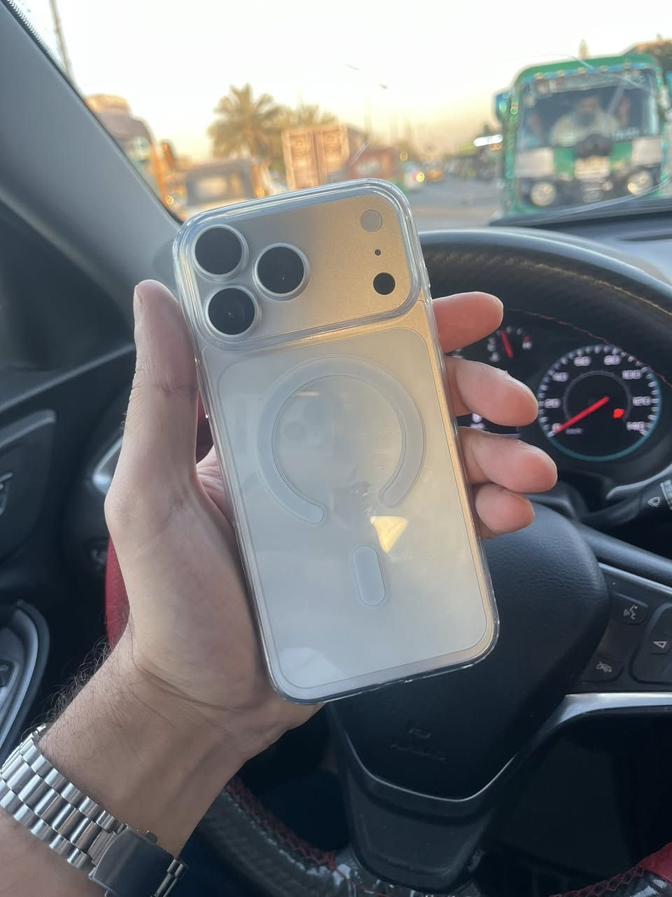 ايفون ١٦ برو ماكس مخليله كفر ١٧ برو ماكسبي نقطه بشاشه مماثر ع كلشي موضح بصوره جهاز وتر ممفتوح مكفول بطاريه ٩٨ فقط مبدل ظهر قيم واخذ بغداد اليرموك


**إذا كنت صاحب هذا الإعلان وتريد حذفه لأي سبب، رجاءا أرسل رسالة إلى الدعم الفني**