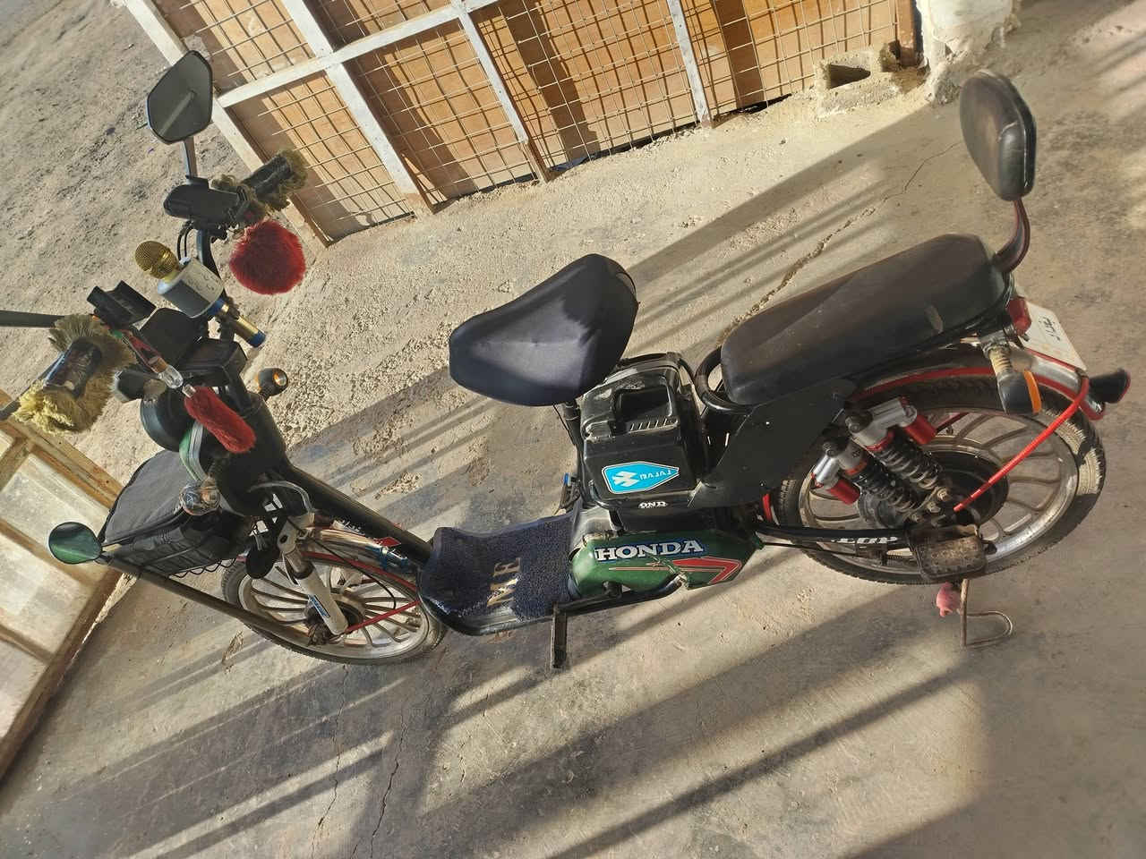 السلام عليكم //من رخصة الادمن
دراجة شحن للبيع موديل 2023 النظافة فول +بطاريات جديدة صار شهر من شديتهن وبسعر مناسب 

للاستفسار الاتصال على *********** يتوفر واتساب
