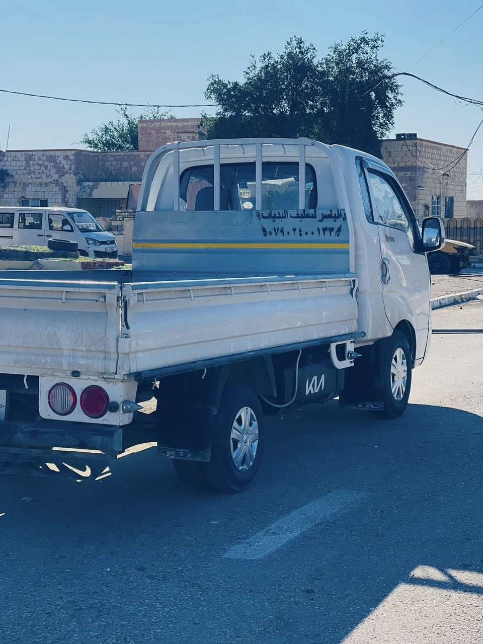 السلام عليـكم

كيا حمـل موديل 2014 محدثة 2023 اصل
(رقم انبار نگليزي وبسمي)سيارة جديده حيل كير ومحكرك وكسن وصدر جديد شرط 
غلاف كوري اصلي جديد تبريد ثلج🧊 اتصل ونطيك معلومات اكثر ..رقم ***********
