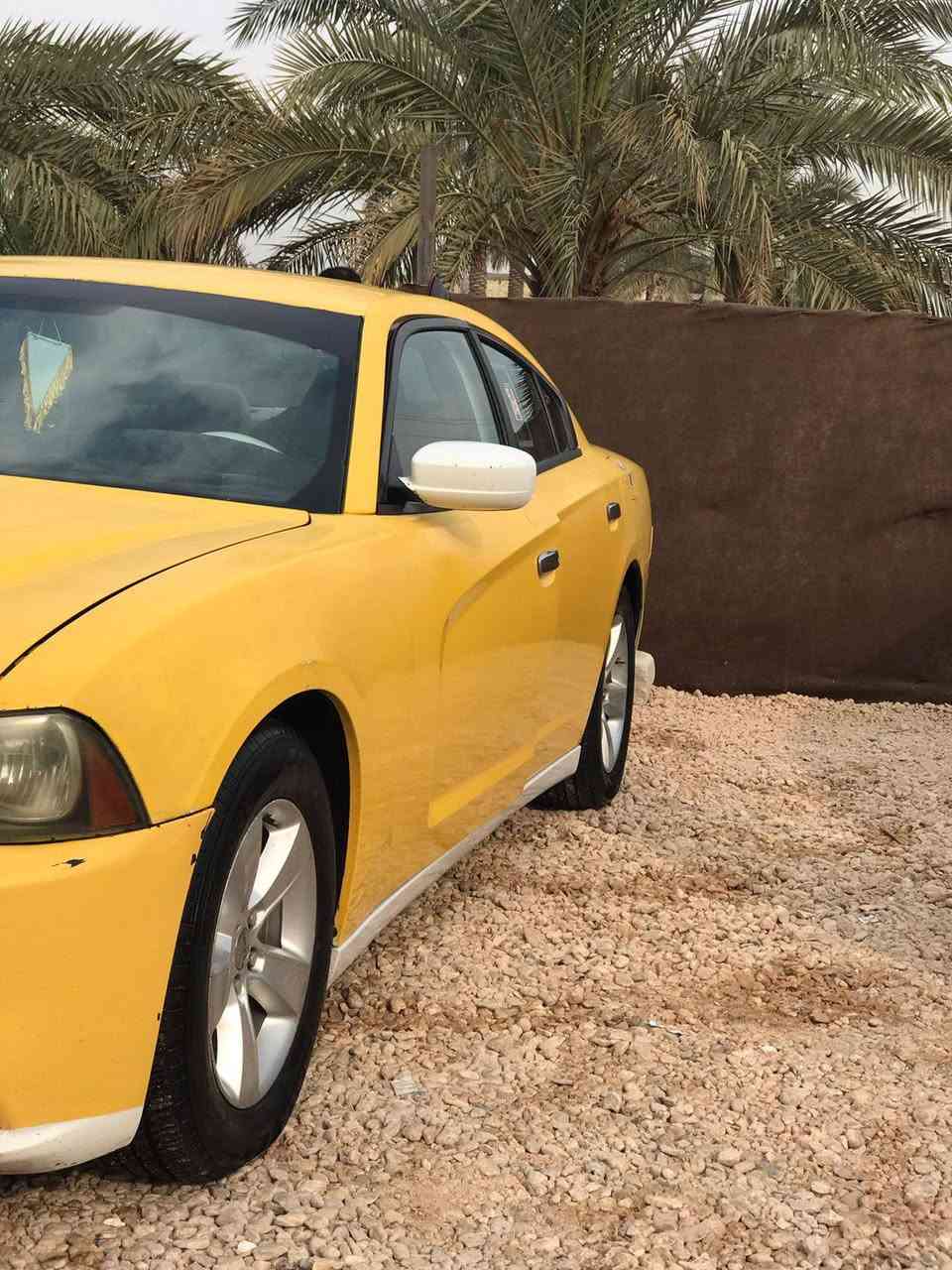 سلام عليكم شباب جارجر للبيع موديل ١١سيارة رقم بغداد نكليزي بسمي مصفرة هية مرور تفاصيل ستفسار علة رقم ***********
