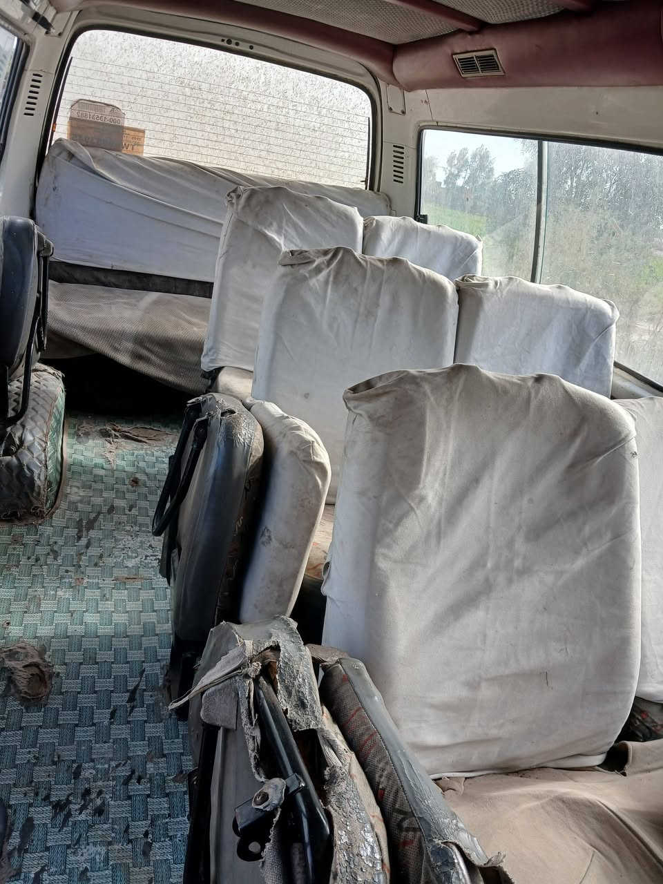 سلام عليكم سياره جنبي موديل 10  عليه قرامات  رقم بغداد كير ومحرك بطه سعر 15  رقم تلفون ***********
