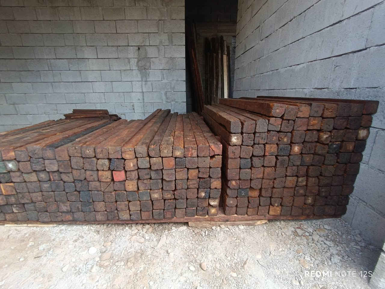 قالب جديد 12مكعب مشتغل دكة وحده فقط
كل فئات السيور بي لوح تارس..
خانقين 
***********
