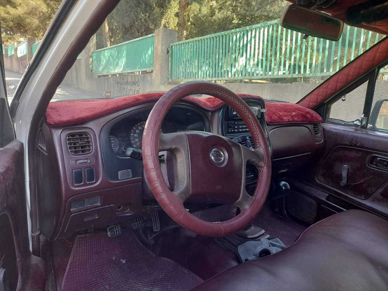 بەناوخودای گەورە 
وەک هەمیش پێشەنگین لەهەرزانی لەشارەزوور.
نیسان 4قولاب
مۆدێل 2005ناوسور
مەکینەوگێڕواکسل بەشەرت
مەنە فێستی عەسڵی لەگەڵە 
چوارتایەو ویلی لۆکی  لەبنە
تەبریدە پاوەرنییە
نرخ:57گڵاو کەمێ مەجال
***********
***********
