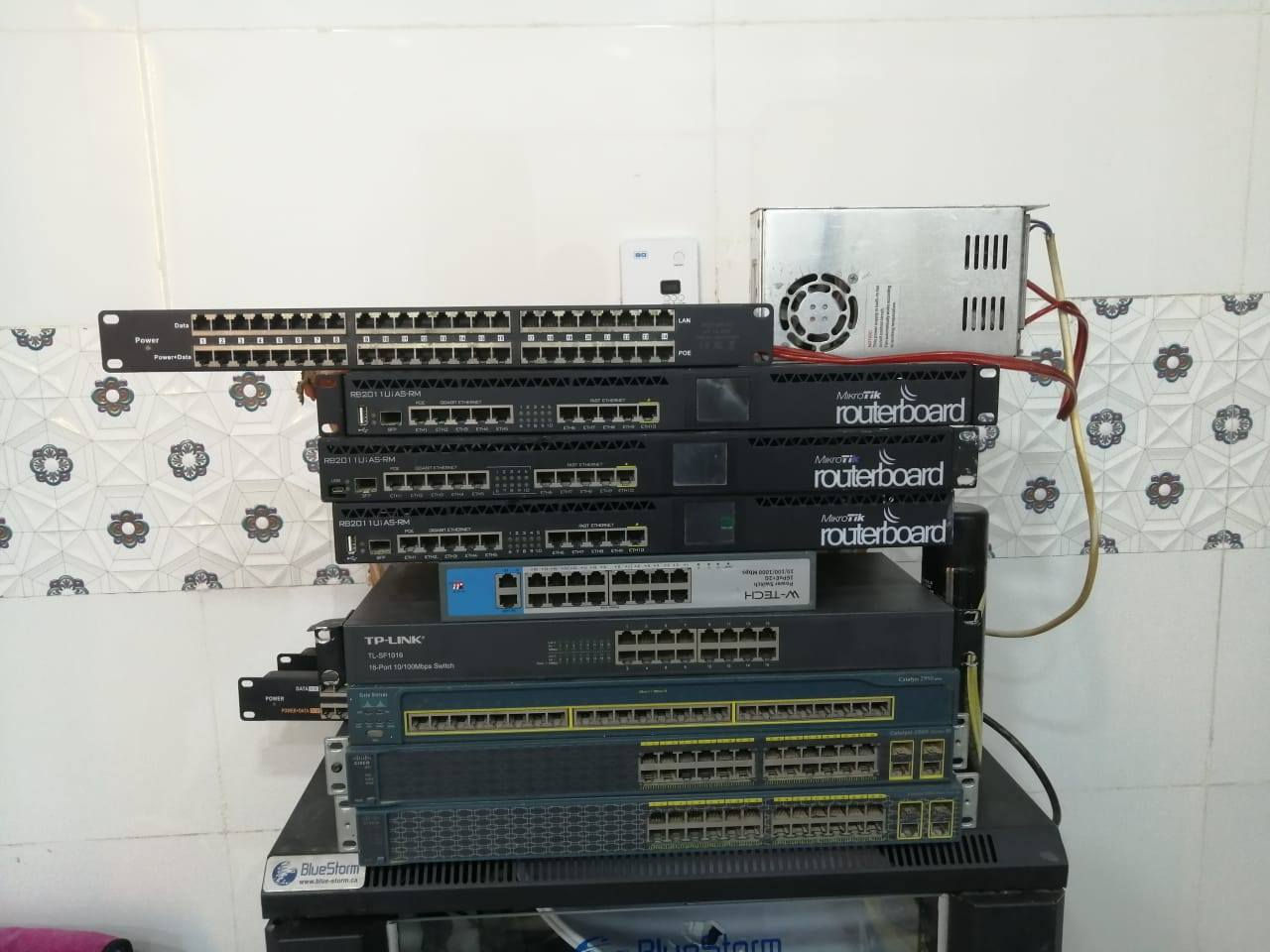 اومني 2.4 حجم كبير يستخدم للبث M2 نانو ستيشن او بور بيم M2
سويج 1009 عادي 8 بورت

سويج    1016

زوج متل 5g

دعســــــوقه   BEM M5     XW

 Lgh60 زوجين

روكت XW قطعه جدا نضيفه

                                                    قطعه M2 ستيشن 

                                                                     

                                                    ستيشن XW M5

                                                           روكت XM

عاكس مكزما 900

عاكس 900 البنفسجي

عاكس فاربر ب 1000

عاكس بلوستروم  950

عاكس مايكروتك 

912 6g قطع جدا جديده

زوجين 

بور بيم  عدد قطع نضيفه جدا

لايت بيم زوج جدا نضيف

 

سويج 1036 بلاص جديد بالكارتون

2011 شاشه

سويج سسكو 29650

سسكو 24 بورت كيكا

سسكو 48 بورت كيكا

هب تيبلنك 16 بورت

سكتر  زاويه 120  عدد  قطعه مع اسميات 

سكتر مع 912 عدد  

5g 912

دش 30 زوج

دشات ميموسا زوج

انتي نويز 26

انتي نويز 23

 راك   6 مع  ڤان سيار مع باج بنل

رااك 4u مع فان سيار مع باج بنل

متوفر توصيل لكل محافظات العراق

***********

ضمان فحص وتشغيل

متوفر اتصال او وتساب فقط فقط
