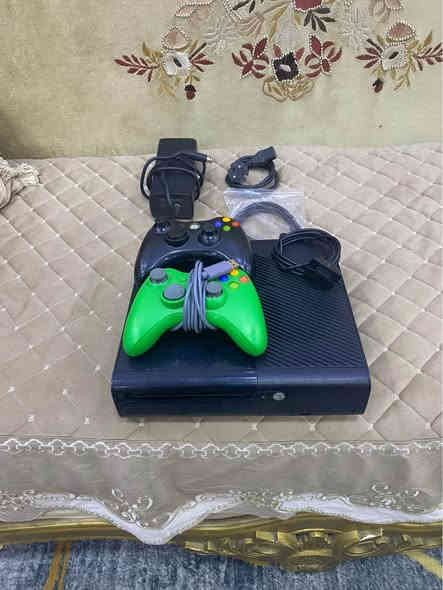 السلام عليكم

اكس بوكس 360 سوبر سلم الجهاز نضيف وشغال ميه بالميه مابي اي خلل او مشكله

السعر120 بدون عمله رجائاً
 
كامل ملحقات  وكيبل اج دي وكيبل تشغيل كيبل شحن مع جوستكين واحد اصلي والثاني واير
 مع هارد مليان العاب ‼️

بي العاب قويه جداً 
جي تي
وكال بيس١٨
ماين كرافت
وغيرها من الالعاب المعروضه

مكاني بصره معقل الابله بضهر جامع سيد علي *********** البصرة
