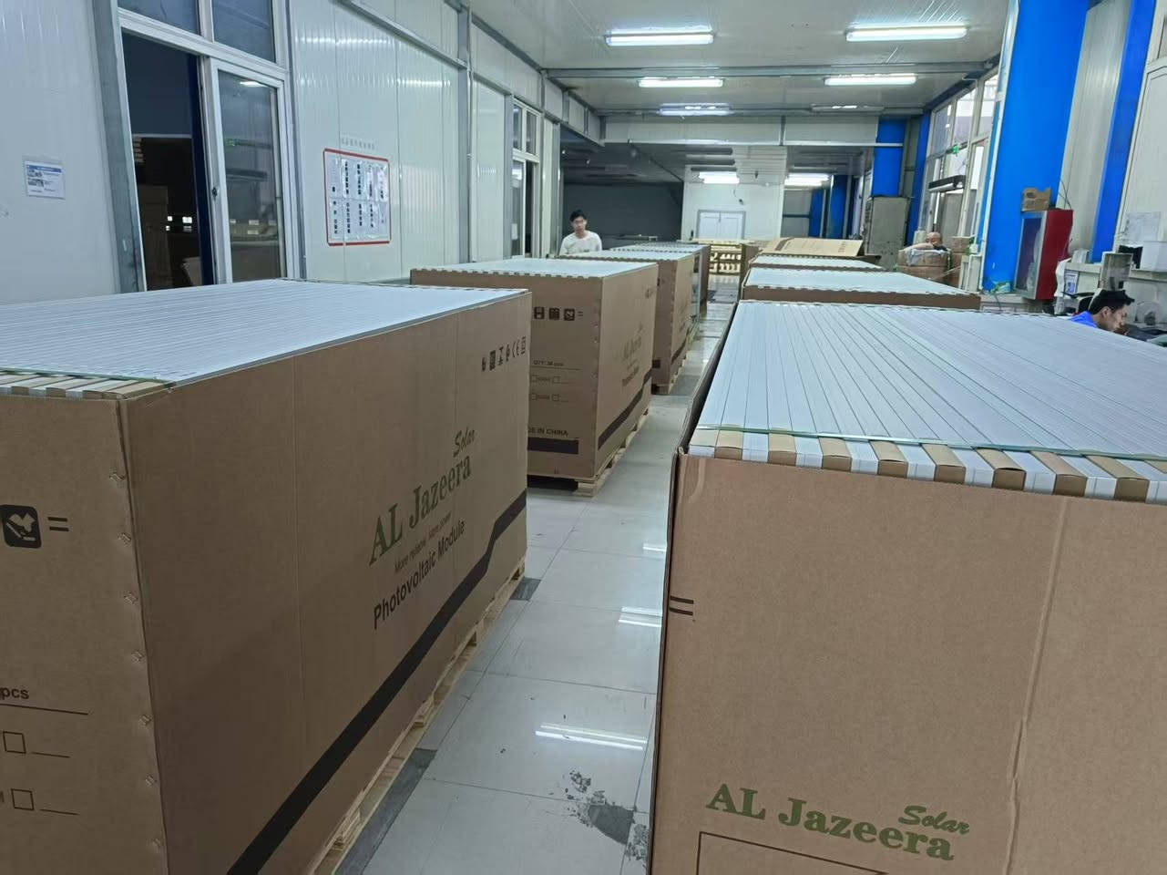 عرض خاص لفترة محدودة
الواح شمسية حجم 615 واط
للطلب والاستفسار الاتصال على الأرقام التالية
*********** 
***********
***********
