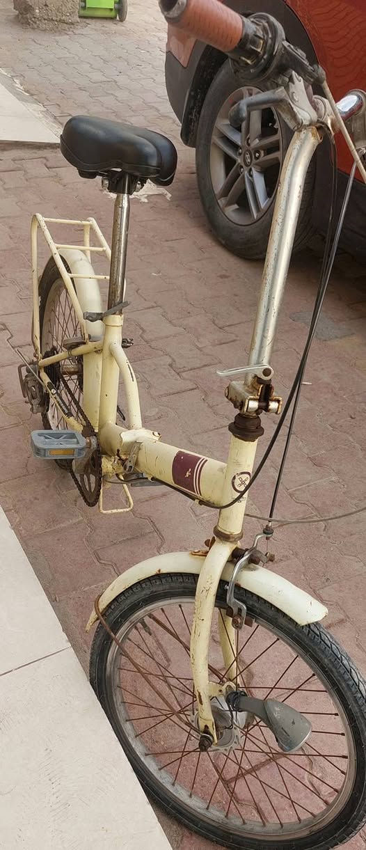 بايسكل طباگي جاهز حجم ٢٠ للبيع سعره ٥٠ وبيه مجال
***********
